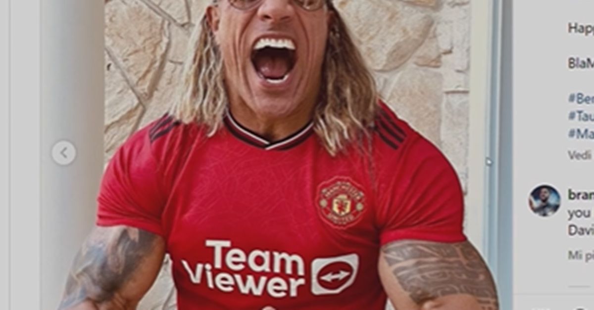 VIDEO / Halloween, The Rock si traveste da Beckham: costume horror ...
