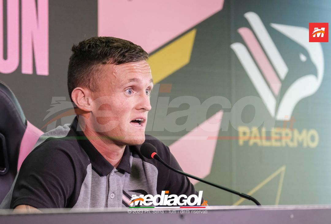 FOTO PALERMO, Liam Henderson presentato in conferenza stampa (GALLERY) - immagine 22