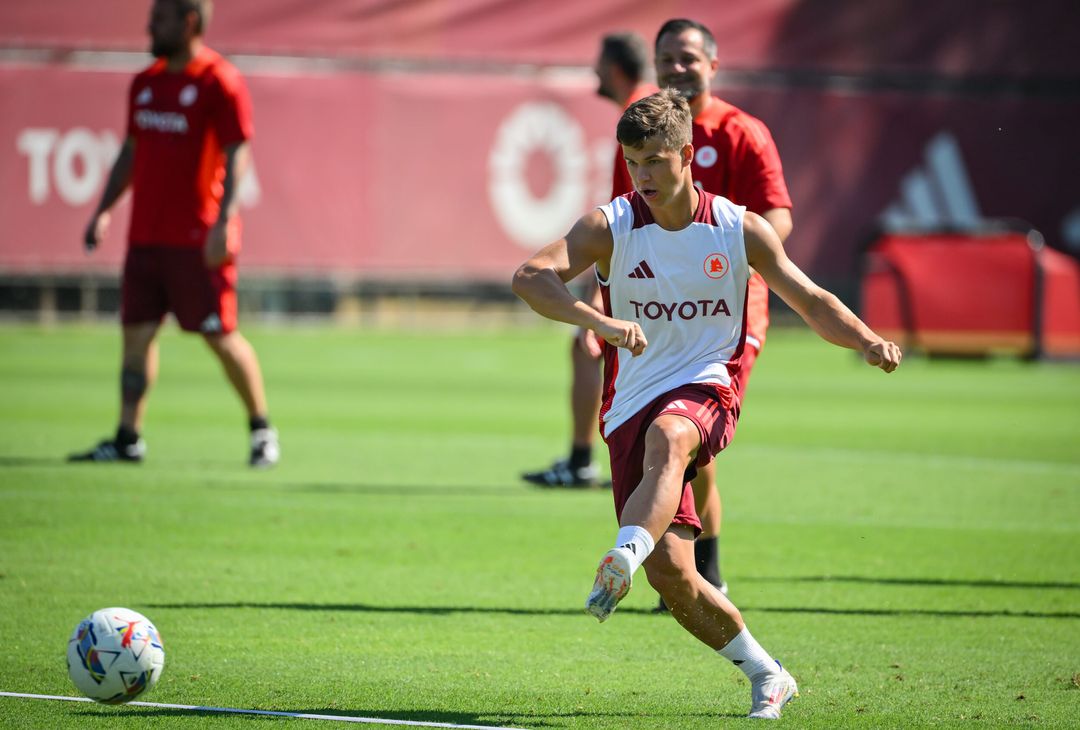 Roma, l’allenamento a due giorni dalla Juventus – FOTO GALLERY - immagine 22