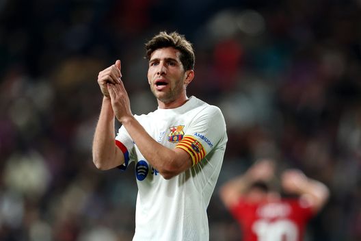 RIYADH, SAUDI ARABIA - JANUARY 11: Sergi Roberto of FC Barcelona reacts during the Super Copa de Espana Semi-Final match between FC Barcelona and CA Osasuna at Al-Awwal Park on January 11, 2024 in Riyadh, Saudi Arabia. (Photo by Yasser Bakhsh/Getty Images) Pedullà sicuro: “Sergi Roberto-Fiorentina nessuna possibilità”- immagine 2