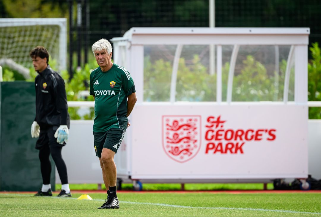 Roma, il primo allenamento al St. George’s Park – FOTO GALLERY - immagine 42