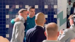 VIDEO / Portogallo-Polonia, Zielinski nel post-match si fa una foto con Ronaldo