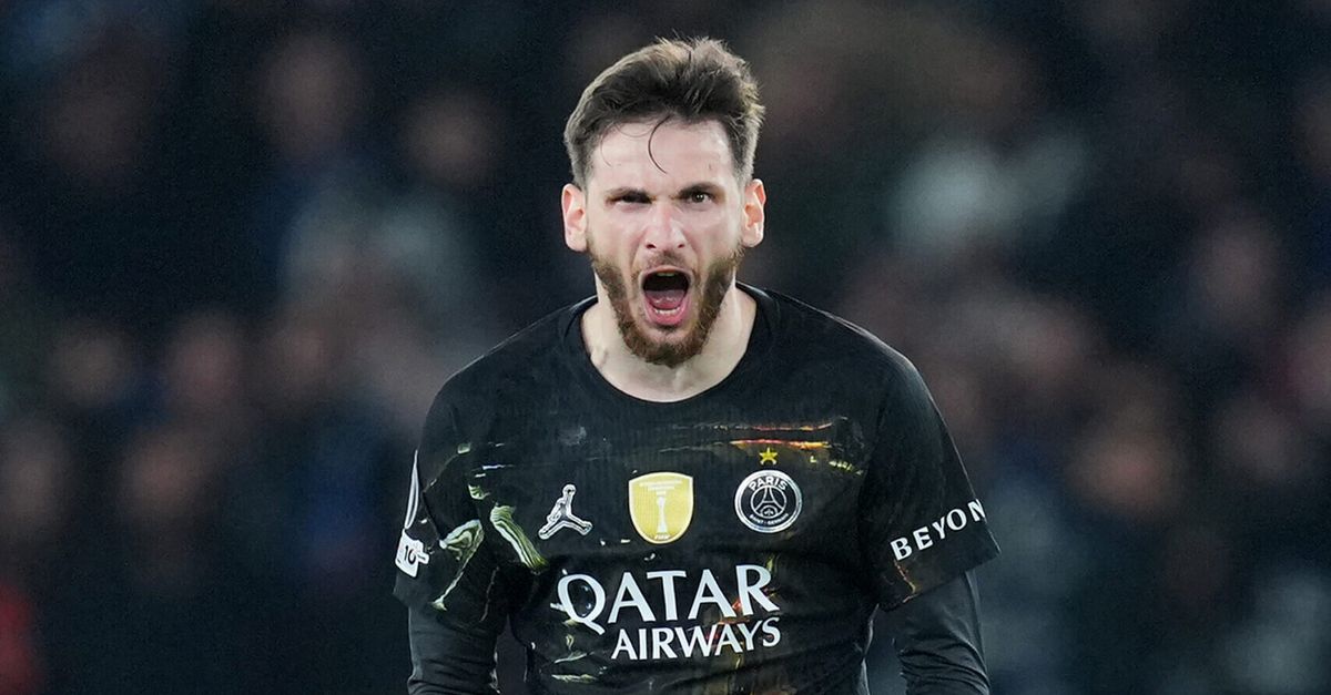 Il Psg vola con Kvaratskhelia: "Il mio primo gol al Chelsea mi ha ricordato quello in Napoli-Monza"