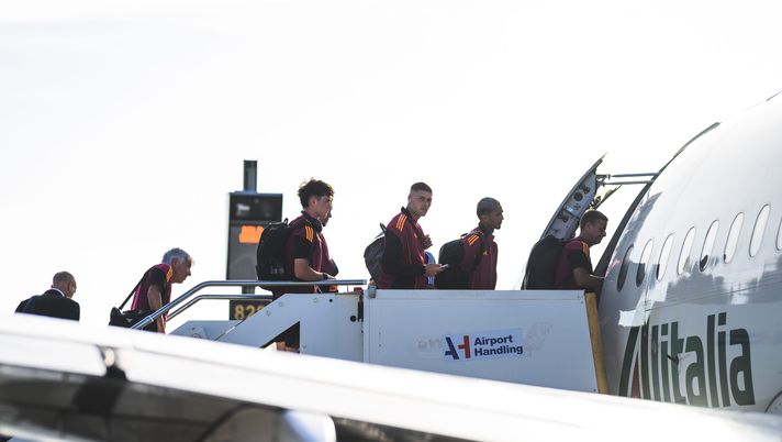 PISA, ITALY - AUGUST 29: AS Roma players travel to Pisa on August 29, 2025 in Pisa, Italy. (Photo by Fabio Rossi/AS Roma via Getty Images) Trasferte delicate e l’esame Stoccarda - immagine 1