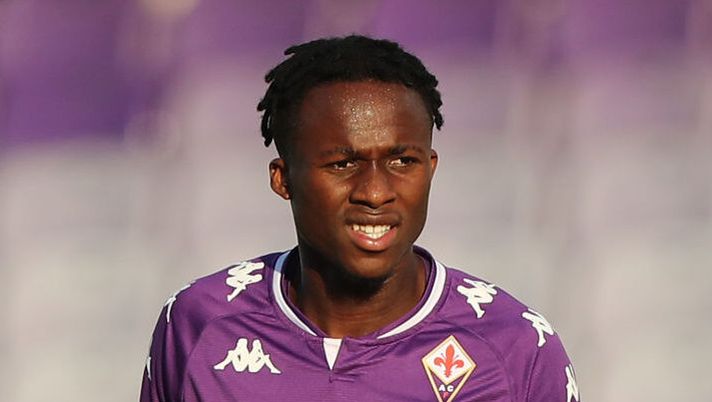 FLORENCE, ITALY - SEPTEMBER 12: Christian Kouame of ACF Fiorentina in action at Artemio Franchi on September 12, 2020 in Florence, Italy. (Photo by Gabriele Maltinti/Getty Images) NEWS – Vecino, Thuram, Kouamé, Zaccagni, Lookman, Deulofeu e le probabili di Roma e Milan - immagine 1