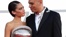 Marracash nel libro: “Uscirono delle foto di Elodie con un altro, fu devastante. Pensai…”