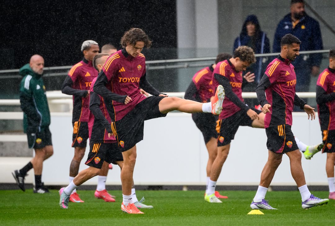 Roma, la seduta pomeridiana aperta ai tifosi al St. George’s Park – FOTO GALLERY - immagine 47