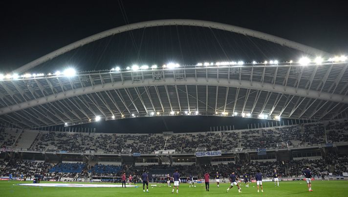 Cariche della polizia greca sui tifosi inglesi, la FA apre indagine per chiarire le cause - immagine 1