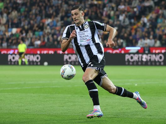 Lucca nell'ultima giornata contro la Fiorentina. (Foto di Timothy Rogers/Getty Images) Udinese, top e flop della Serie A 2024/2025: Lucca trascina i bianconeri- immagine 2