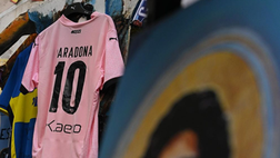 GALLERY Palermo in pellegrinaggio al Murales di Maradona: Diego diventa rosanero!