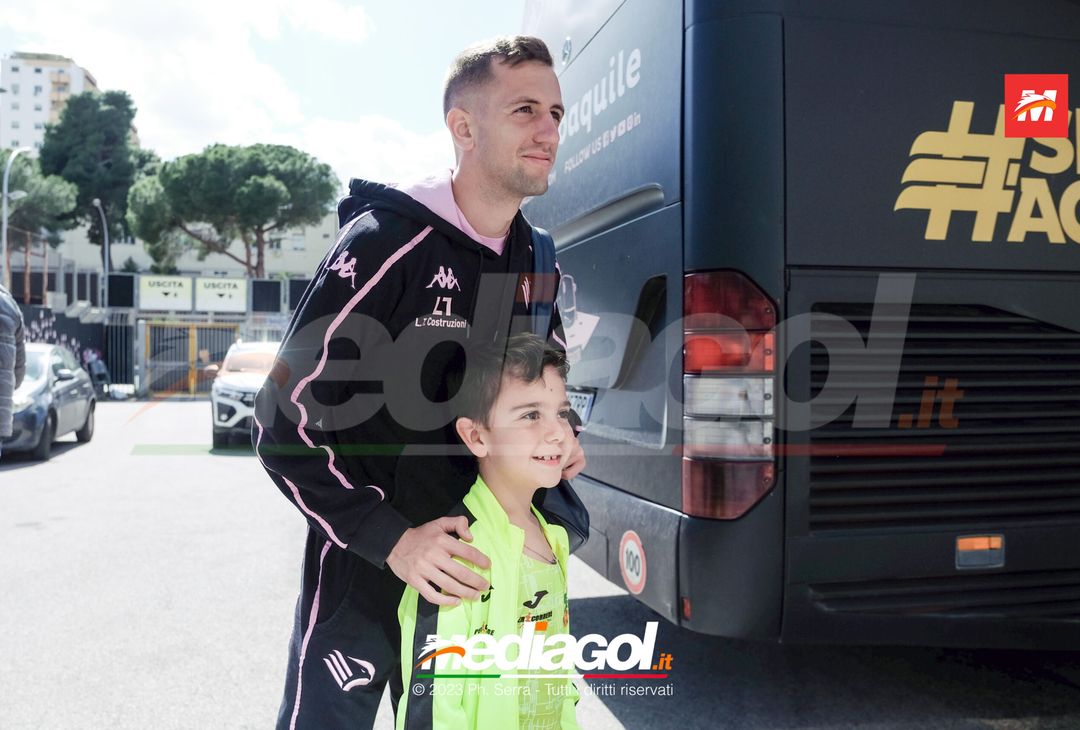 FOTO Venezia-Palermo, i Rosanero in partenza dal “Renzo Barbera” (GALLERY) - immagine 39