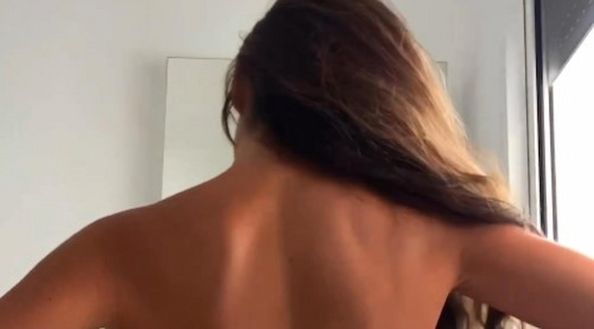 Eva Padlock, il balletto in lingerie è da mozzare il fiato: lato B spaziale- immagine 2
