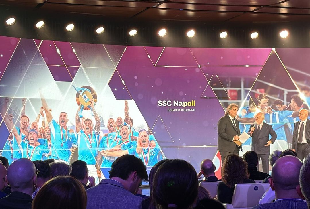 Il presidente De Laurentiis ritira il riconoscimento