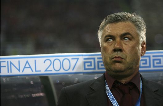 ATHENS, GREECE - MAY 23: Carlo Ancelotti, the manager of AC Milan looks on during the UEFA Champions League Final match between Liverpool and AC Milan at the Olympic Stadium on May 23, 2007 in Athens, Greece. (Photo by Shaun Botterill/Getty Images) Milan e Liverpool: dopo Istanbul c’è sempre Atene- immagine 4