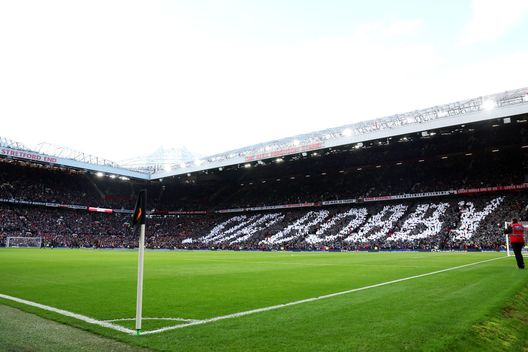 Il City scava il solco: omaggio a Sir Bobby e poi derby trionfale a Old Trafford…- immagine 2