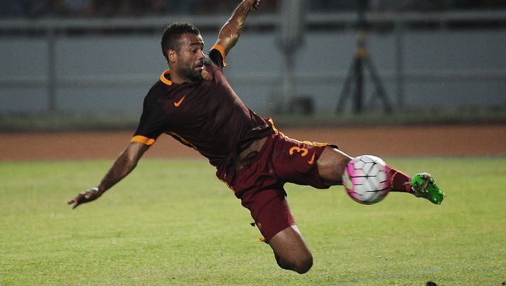 Clamoroso Ashley Cole: l’ex Roma sarà il nuovo allenatore del Cesena. Le ultime - immagine 1