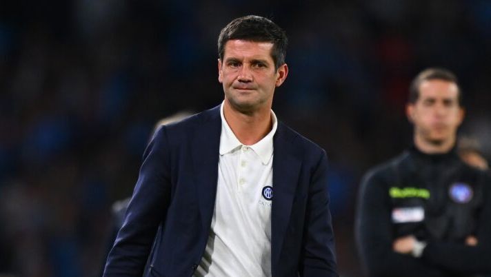 NAPLES, ITALY - OCTOBER 25: Head coach of FC Internazionale Cristian Chivu reacts during the Serie A match between SSC Napoli and FC Internazionale at Stadio Diego Armando Maradona on October 25, 2025 in Naples, Italy. (Photo by Mattia Pistoia - Inter/Inter via Getty Images) Chivu: “Rispondo così alle parole di Marotta e Conte! Lite in panchina, perse energie. Acerbi…” - immagine 1