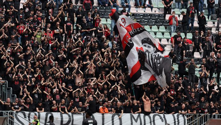 milan-comunicazione-tifo-giornalismo-sportivo-appello-fenomeno-slogan-tifosi-curva-sud-news