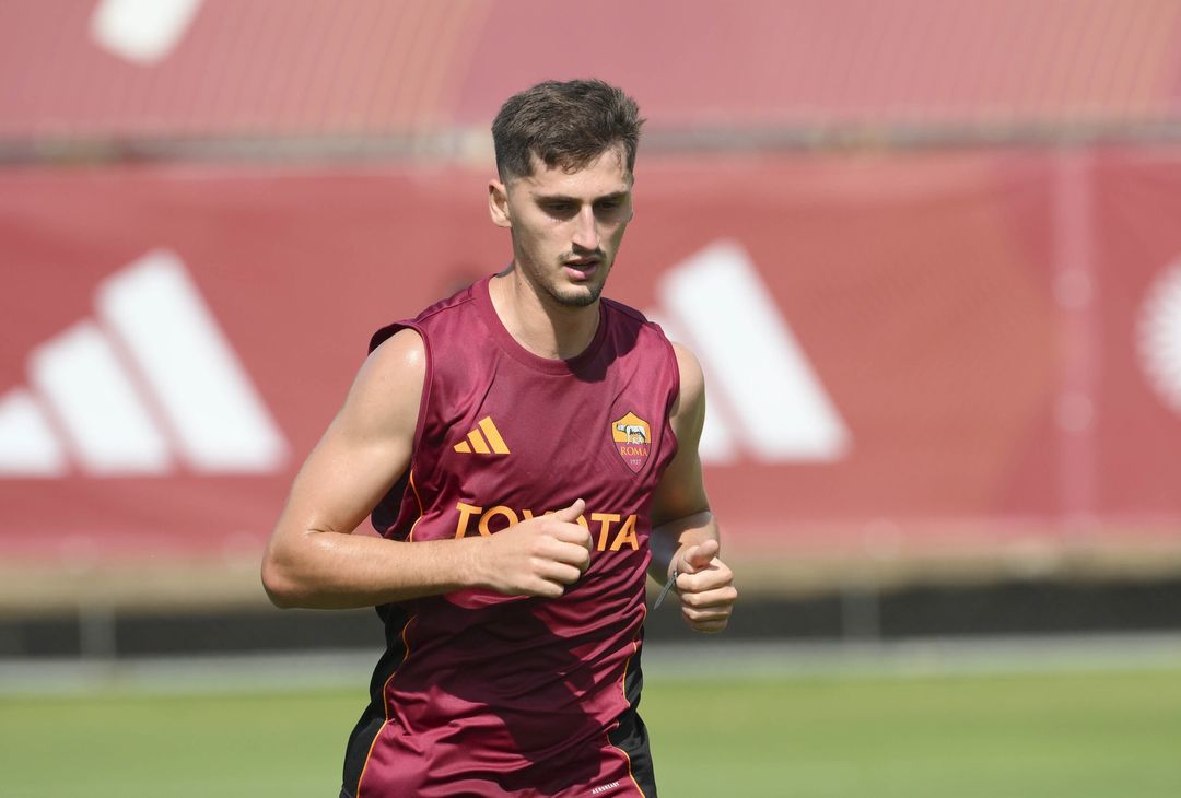 Raduno Roma, le immagini dei primi test fisici a Trigoria- FOTO GALLERY - immagine 28