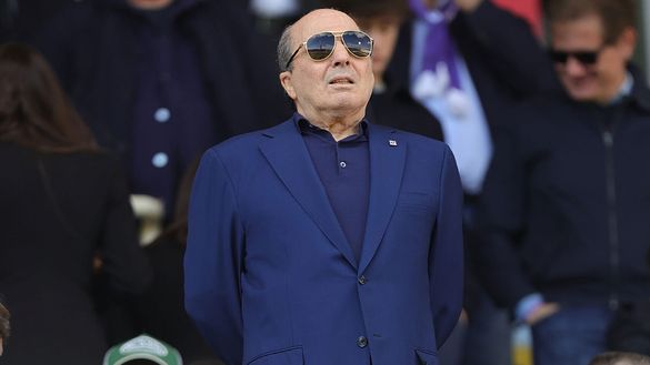 FLORENCE, ITALY - MARCH 30: Rocco Commisso president of ACF Fiorentina looks on during the Serie A match between Fiorentina and Atalanta at Stadio Artemio Franchi on March 30, 2025 in Florence, Italy. (Photo by Gabriele Maltinti/Getty Images) Franchi: i tempi si allungano, i costi salgono. Project financing viola cruciale- immagine 2
