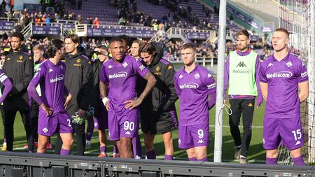 FLORENCE, ITALY - JANUARY 19: Rolando Mandragora, Luca Ranieri, Jacine Adli, Michael Folorunsho, Lucas Beltran and Pietro Comuzzo of ACF Fiorentina show their dejection during the Serie A match between Fiorentina and Torino at Stadio Artemio Franchi on January 19, 2025 in Florence, Italy. (Photo by Gabriele Maltinti/Getty Images) Fiorentina