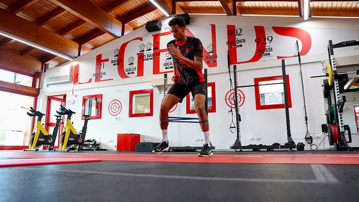CAIRATE, ITALY - SEPTEMBER 02: David Odogu of AC Milan in action during the athletic testing session at Milanello on September 02, 2025 in Cairate, Italy. (Photo by Giuseppe Cottini/AC Milan via Getty Images) Odogu Kalulu