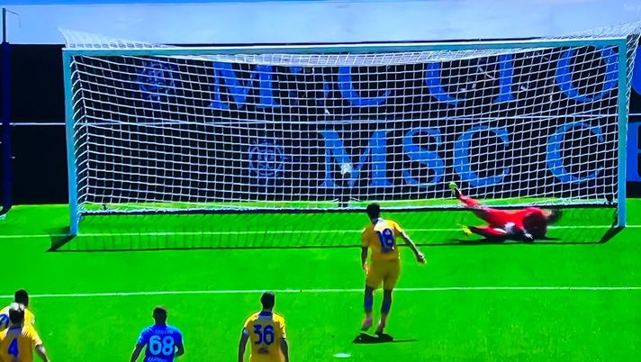 VIDEO Napoli-Frosinone 1-0, Meret salva gli azzurri: parato un rigore a Soulé - immagine 1