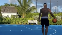VIDEO / Calcio? No… basket! Lautaro in vacanza si diverte con il canestro