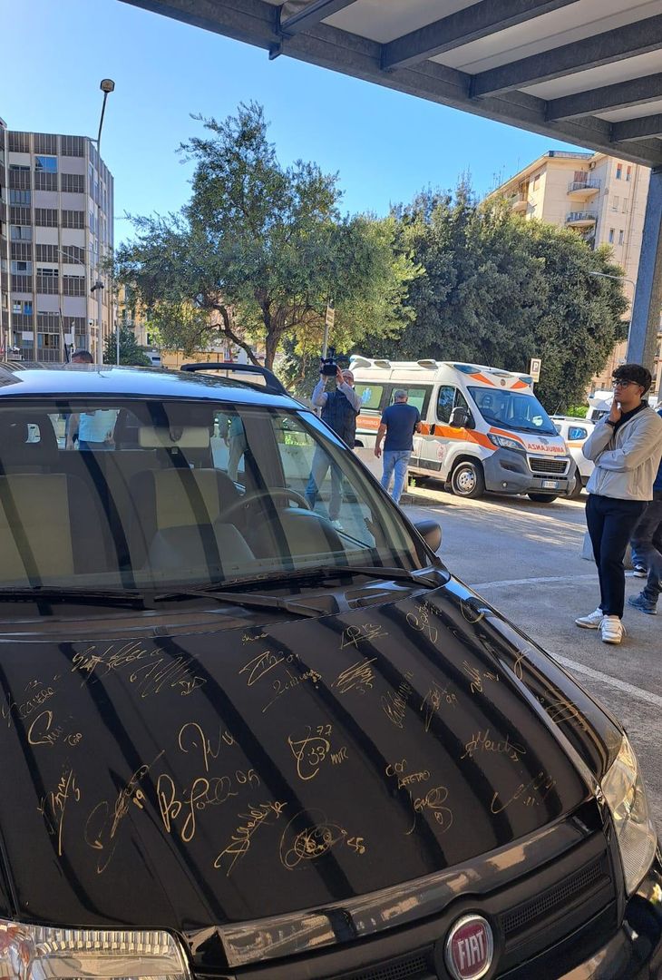 GALLERY La Panda scudettata e autografata: il bellissimo dono di Spalletti - immagine 3