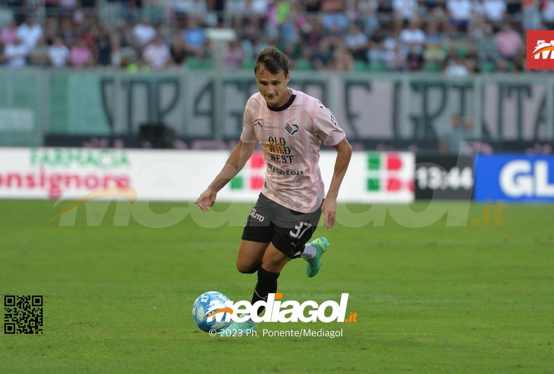 FOTO Palermo-Feralpisalò 3-0, 4ª giornata Serie B 2023-2024 (GALLERY) - immagine 37