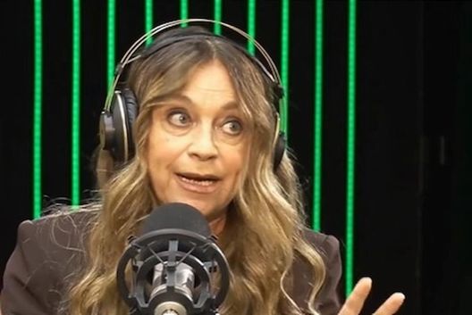 Caterina Collovati: “Giocatori che pagano donne e sniffano gas, che orrore”. Cruciani: “Ma vanno a pu***…”- immagine 2