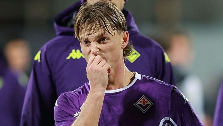 Gudmundsson: “Non ho mai rifiutato di calciare il rigore, ecco la verità! Io non litigo col compagno…” Gudmundsson: “Non ho mai rifiutato di calciare il rigore, ecco la verità! Io non litigo col compagno…” - immagine 1