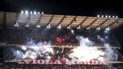 Duri scontri dopo il derby belga Standard-Anderlecht: la Polizia carica…