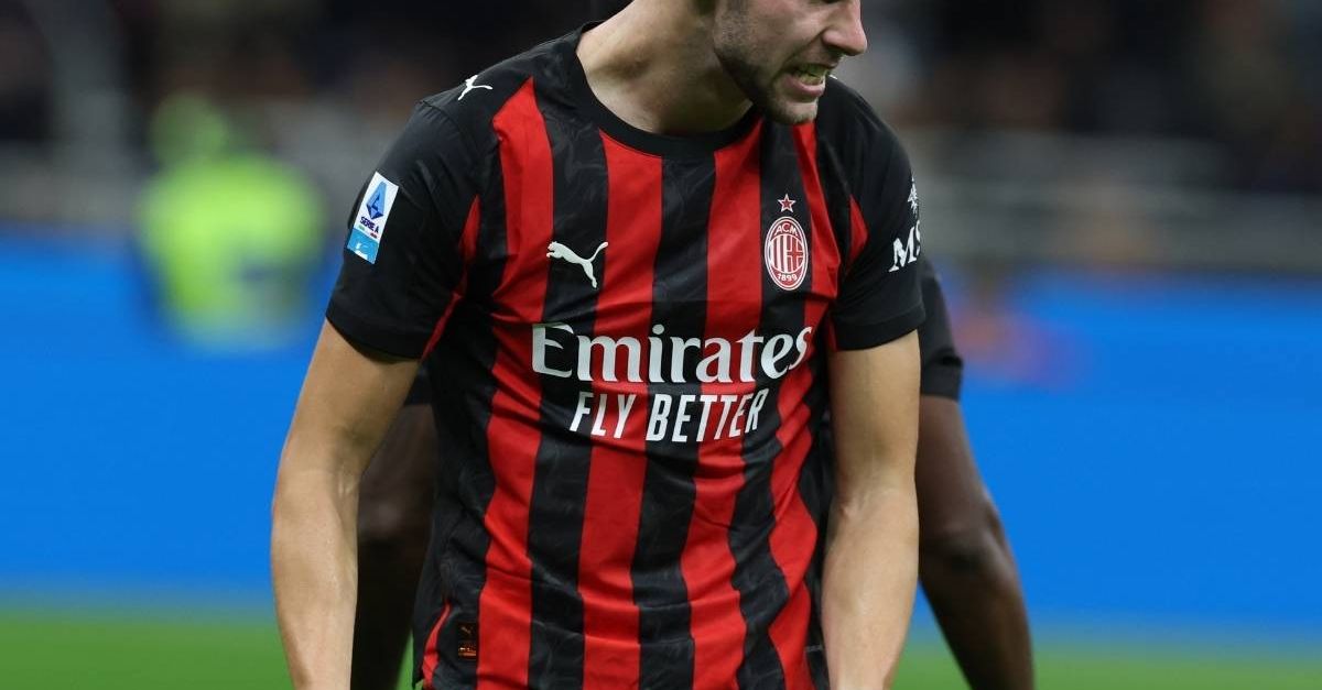 Pavlovic: due immagini simbolo che rappresentano il cambio del Milan. Nel nuovo ruolo …