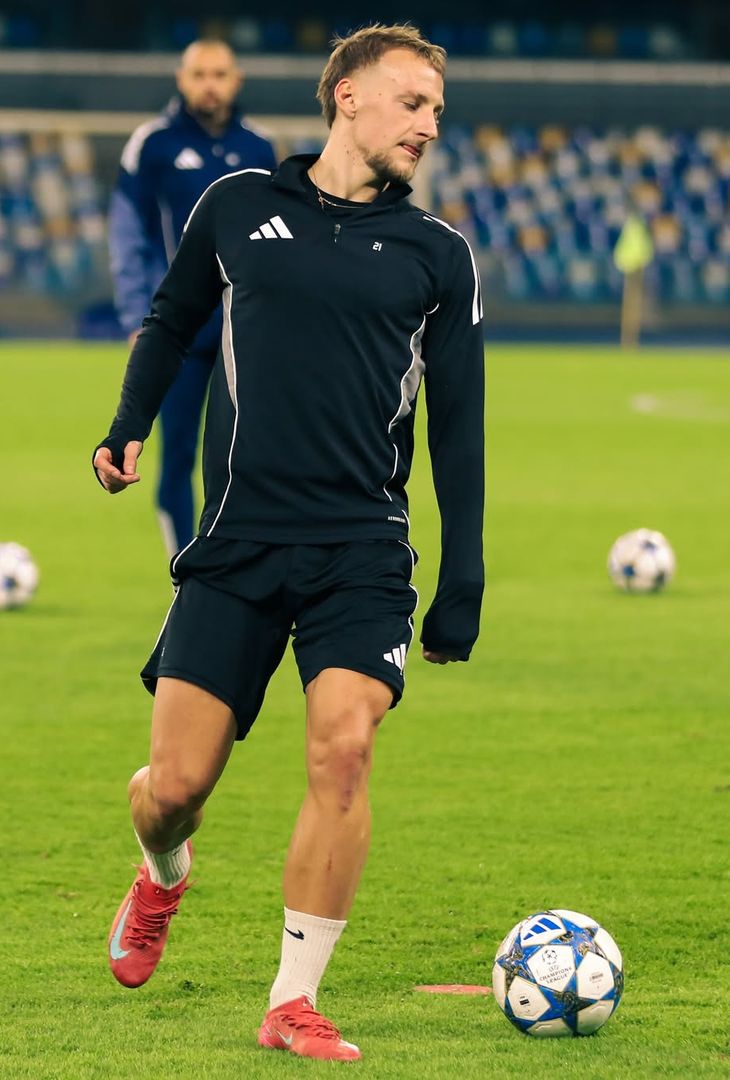 Napoli-Qarabag, gli azeri in campo al Maradona: gli scatti della rifinitura – GALLERY - immagine 9