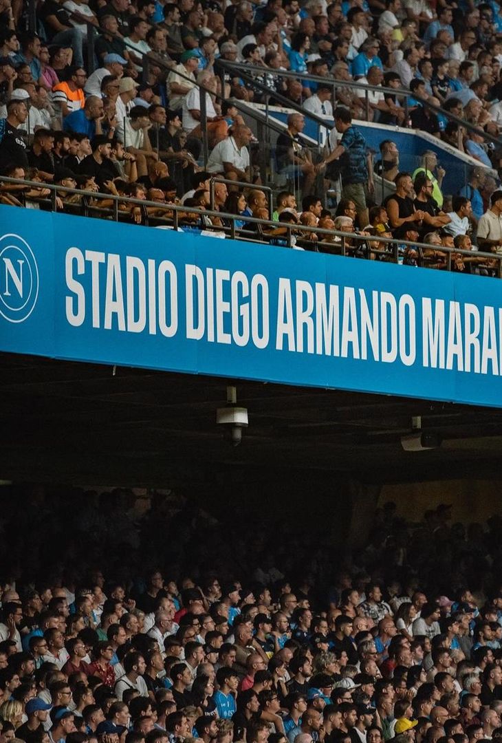 GALLERY Il Napoli rende omaggio ai tifosi: “Il nostro dodicesimo uomo in campo” - immagine 4