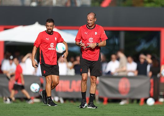 Head coach AC Milan Massimiliano Allegri and assistant coach AC Milan Francesco Magnanelli (Photo by Claudio Villa/AC Milan via Getty Images) Milanello, lo staff di Allegri al lavoro: tutte le foto- immagine 8