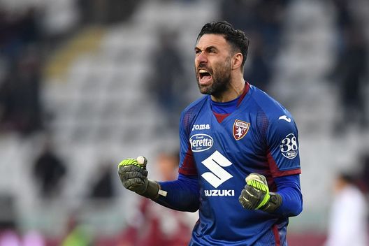 TURIN, ITALY - JANUARY 12: Salvatore Sirigu of Torino FC celebrates victory at the end of the Serie A match between Torino FC and Bologna FC at Stadio Olimpico di Torino on January 12, 2020 in Turin, Italy. (Photo by Valerio Pennicino/Getty Images)