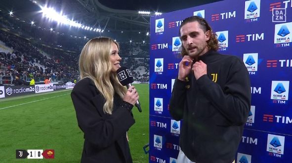Ultima partita dell’anno per Diletta Leotta e total black all’Allianz Stadium- immagine 2