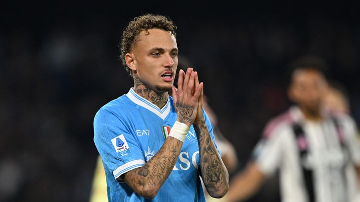 NAPLES, ITALY - DECEMBER 07: Noa Lang of SSC Napoli reacts during the Serie A match between SSC Napoli and Juventus FC at Stadio Diego Armando Maradona on December 07, 2025 in Naples, Italy. (Photo by Francesco Pecoraro/Getty Images) lang napoli