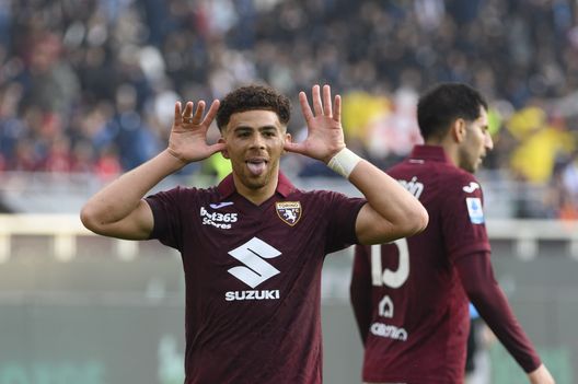 TURIN, ITALY - NOVEMBER 2: Che Adams of Torino FC celebrates a goal during the Serie A match between Torino FC and Pisa SC at Stadio Olimpico Grande Torino on November 2, 2025 in Turin, Italy. (Photo by Stefano Guidi - Torino FC/Torino FC 1906 via Getty Images)