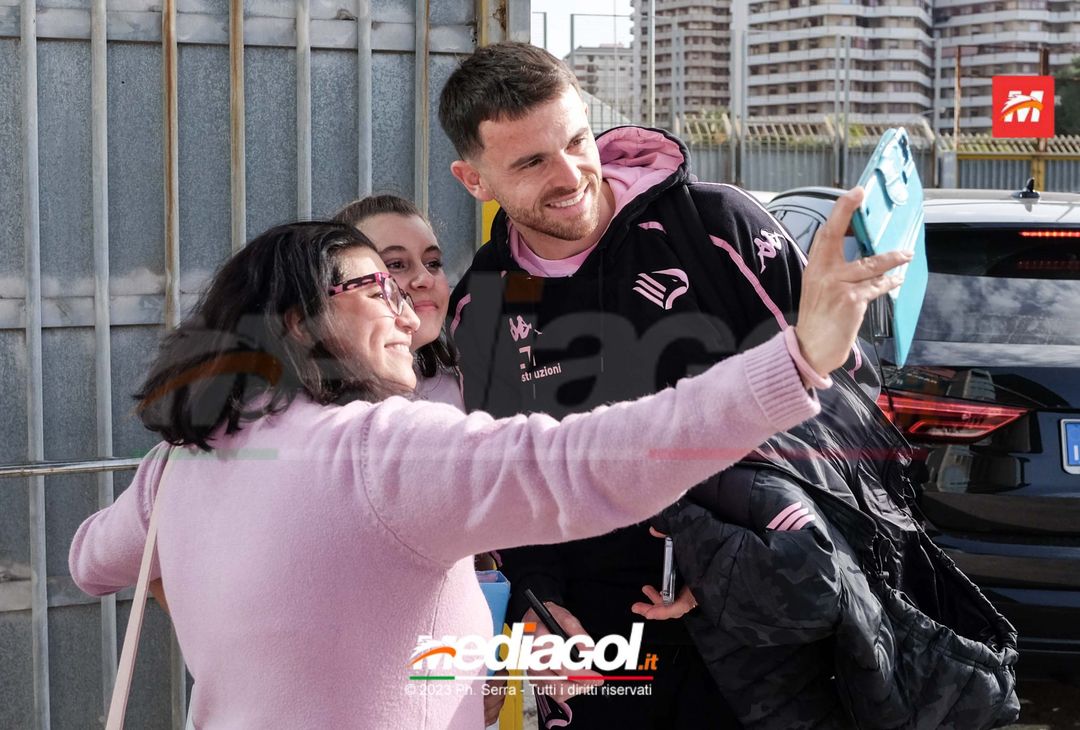 FOTO Südtirol-Palermo, la squadra in partenza dallo stadio “Renzo Barbera” (GALLERY) - immagine 11