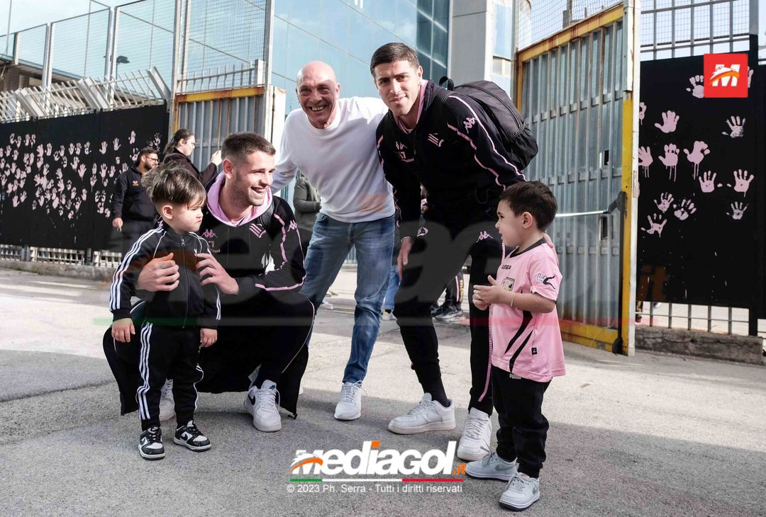 FOTO Südtirol-Palermo, la squadra in partenza dallo stadio “Renzo Barbera” (GALLERY) - immagine 28