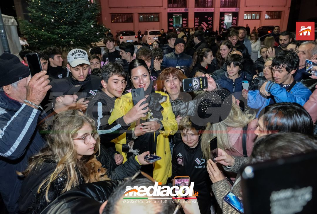 FOTO Palermo: Accardi, Saric e Gomes accendono l’albero al ‘Barbera’ (Gallery) - immagine 69