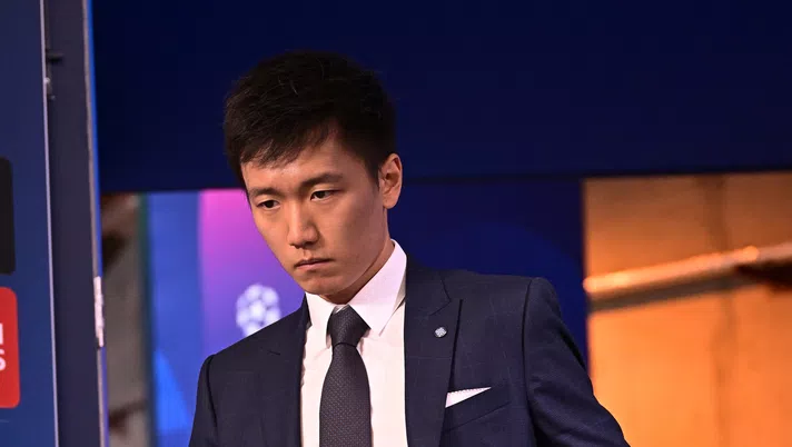 L’ex presidente dell’Inter Zhang in posa con i Ruffini: “Certe cose non cambiano mai” - immagine 1
