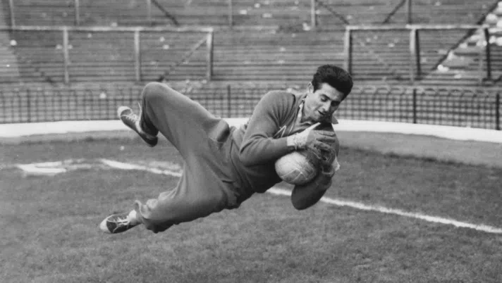 Inter, auguri di buon compleanno a Lorenzo Buffon: “Simbolo di dedizione e qualità” - immagine 1