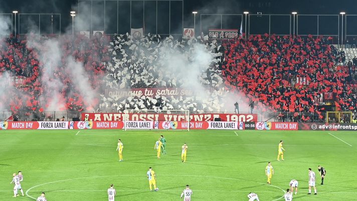 Scontri tra tifosi prima di Vicenza-Taranto: arriva la stangata per i pugliesi! - immagine 1