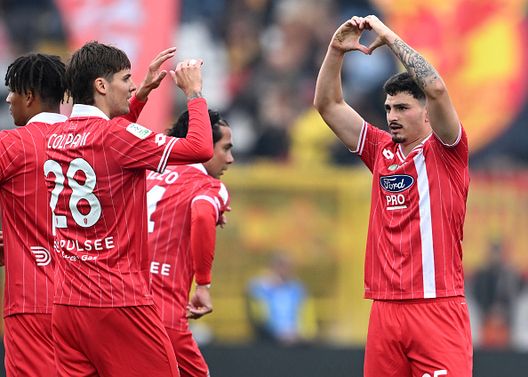 Agustin Alvarez del Monza esulta per il suo gol durante la partita di Serie B tra AC Monza e US Catanzaro allo Stadio Brianteo il 4 ottobre 2025 a Monza serie b