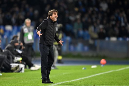 NAPLES, ITALY - NOVEMBER 22: Antonio Conte SSC Napoli head coach during the Serie A match between SSC Napoli and Atalanta BC at Stadio Diego Armando Maradona on November 22, 2025 in Naples, Italy. (Photo by Francesco Pecoraro/Getty Images)