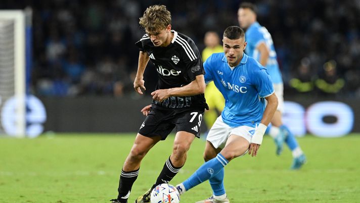 Blasone contro freschezza, tradizione contro innovazione: la presentazione di Napoli-Como - immagine 1